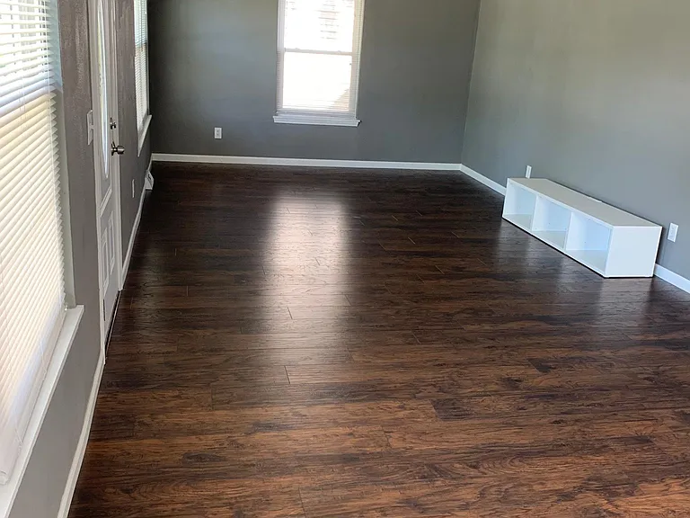 906 E Hanover St — Photo 6