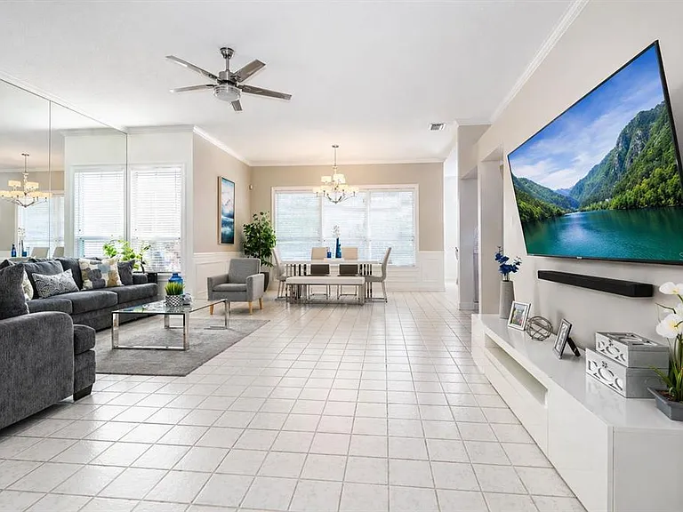 2508 Clarinet Dr — Photo 3