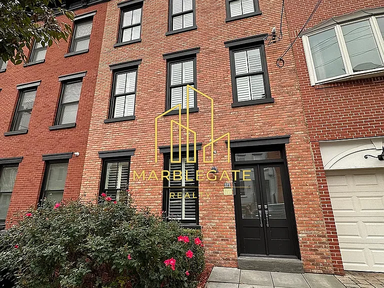 323 Park Ave #11 — Photo 1
