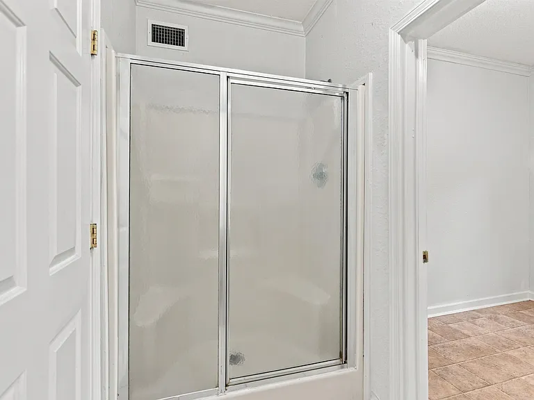 114 Cedar St #6 — Photo 11