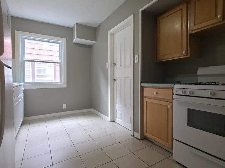 17014 Kenyon Rd — Photo 7