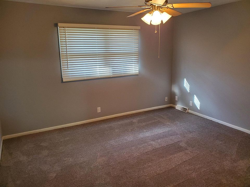 Guest bedroom