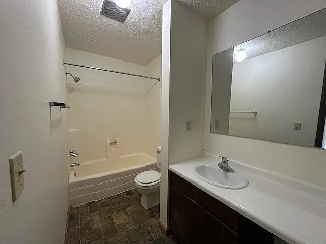 Meadowbrook 8390-2 — Photo 2