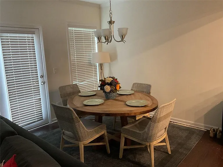 7305 Heritage Oak Ct — Photo 4