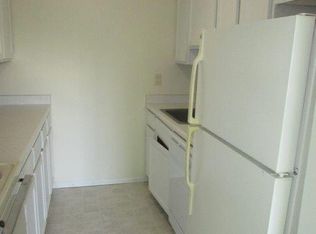 309 Island Dr APT 5, Madison, WI 53705