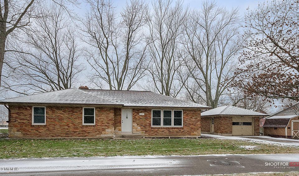 1st image of 823 64th Ave