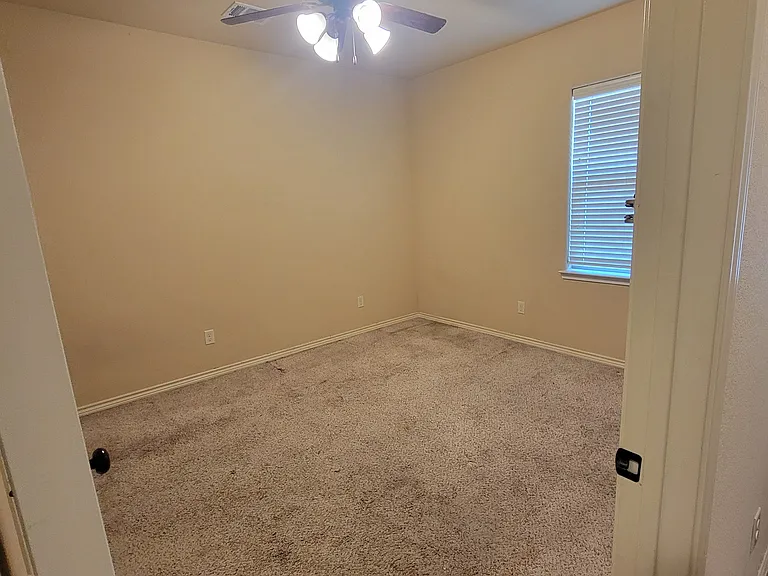 344 Newcomb Ln — Photo 6
