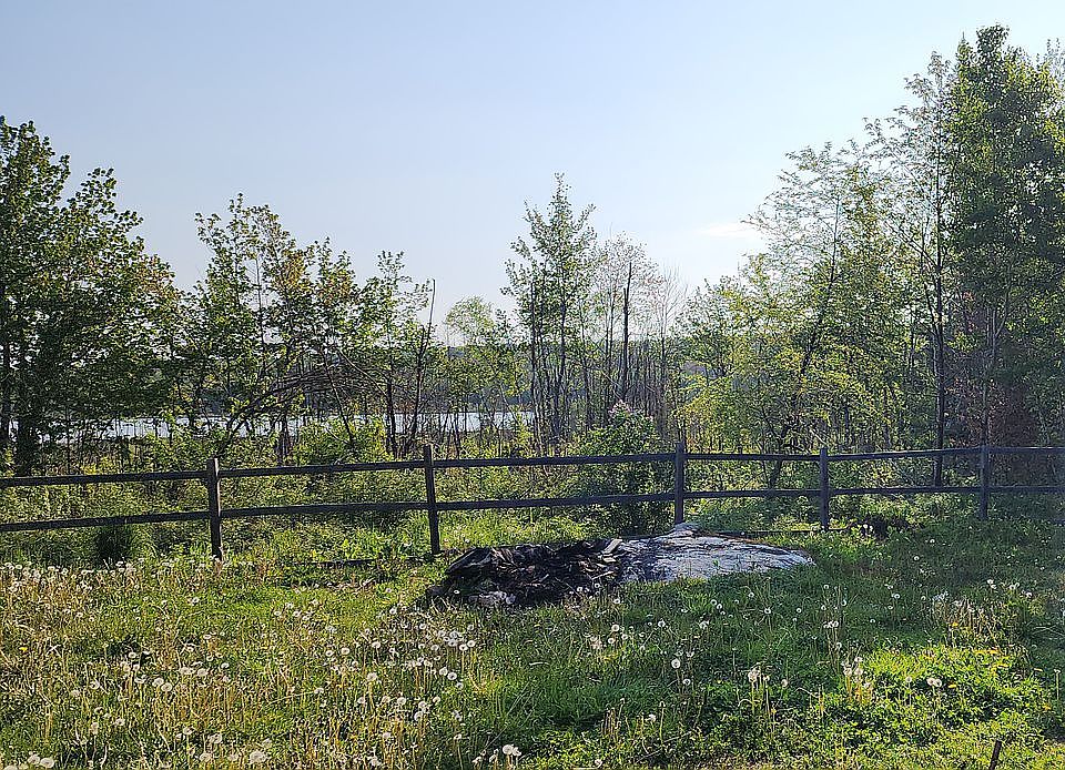1st image of 14 Yeaton Ln