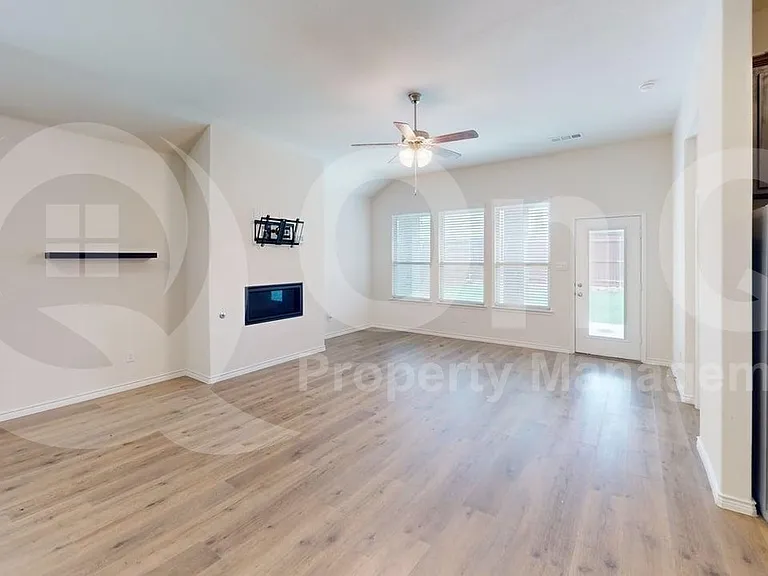 1932 Willie Ray St — Photo 7