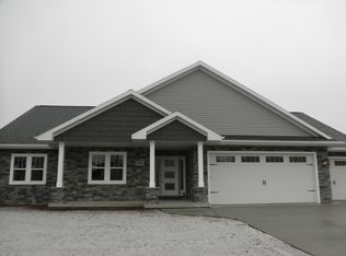 2738 Moose Creek Trl, Suamico, WI 54313