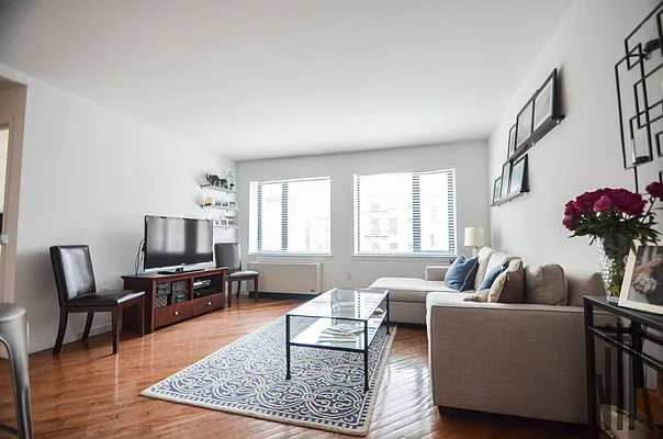 Rented by Compass | media 10