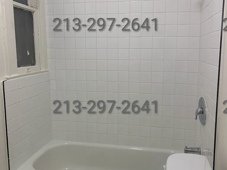 2918 Leeward Ave #105 — Photo 9