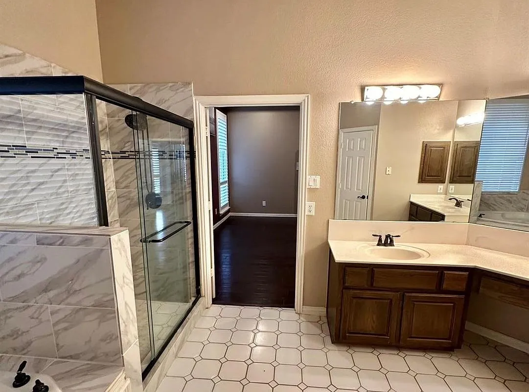 4 bed, 4.0 bath, 3436 sqft, $3,975 — Photo 3
