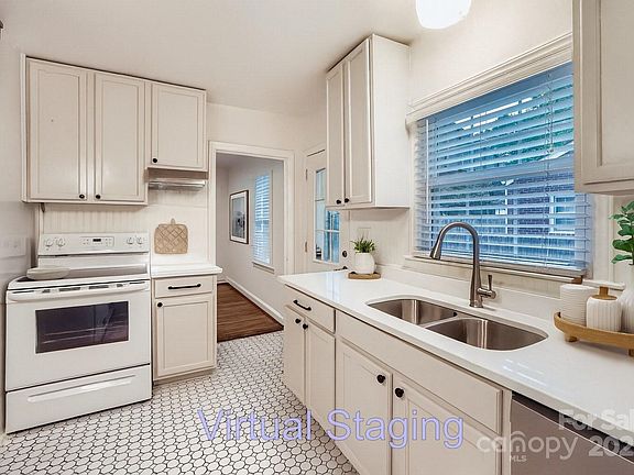 5th image of 3735 McMillan St