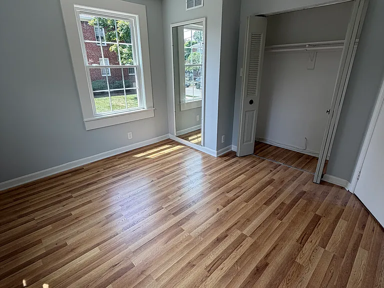 304 Duncan Ave — Photo 5