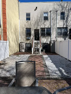 Rented by Douglas Elliman | media 20