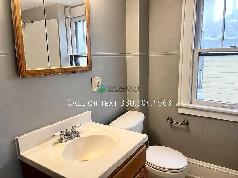 1012 Brown St — Photo 25