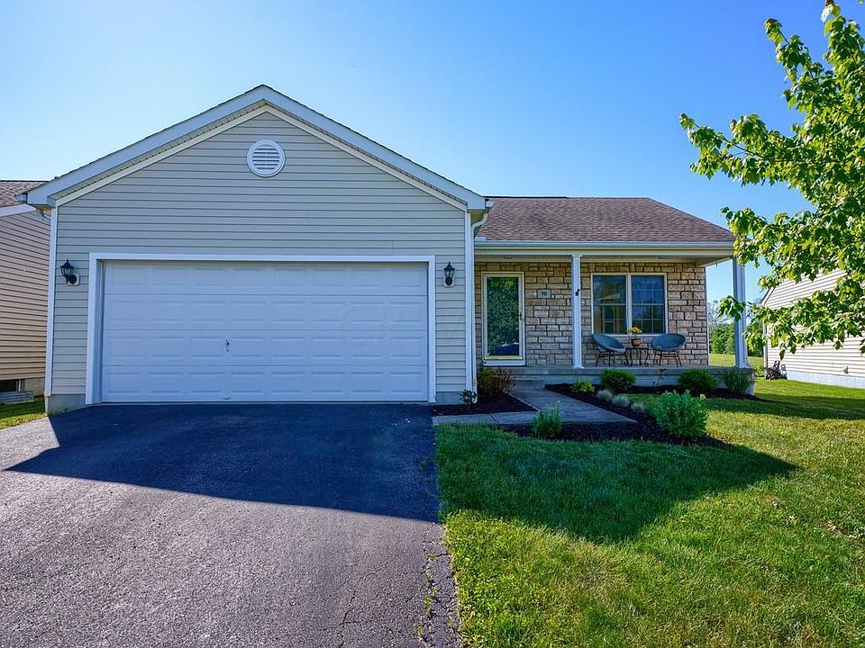 1st image of 90 Salinger Dr