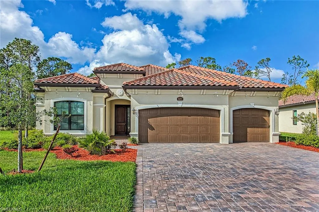 4 bed, 2.0 bath, 2242 sqft, $14,000 — Photo 2