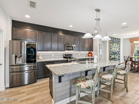 4th image of 48 Indian Grass Dr