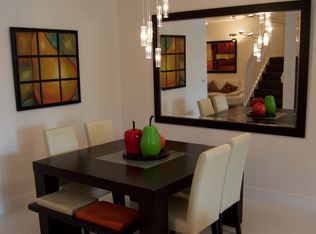 16610 SW 70th St, Miami, FL 33193