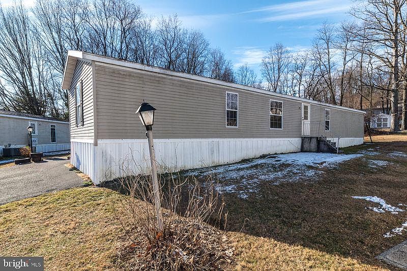 1st image of 100 Waldon Cir