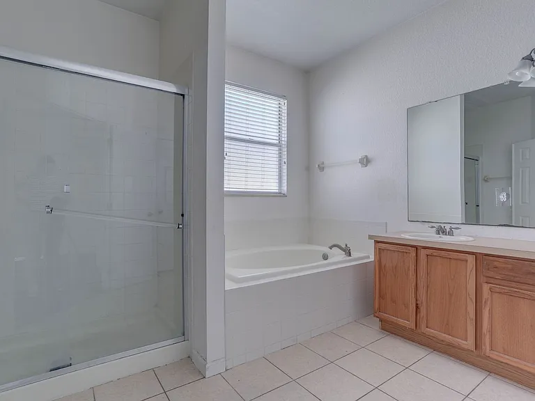 4977 Pall Mall St W — Photo 15