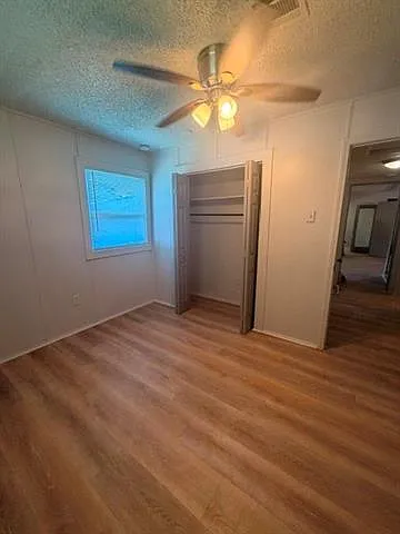 4661 Stephen Girard Ave — Photo 14