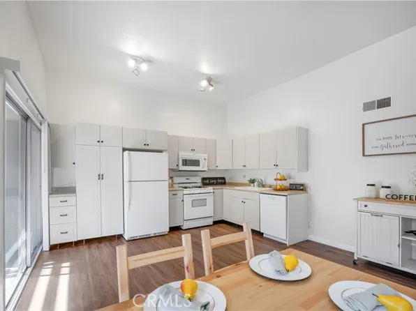 2970 S Greenville Street, Santa Ana, CA 92704