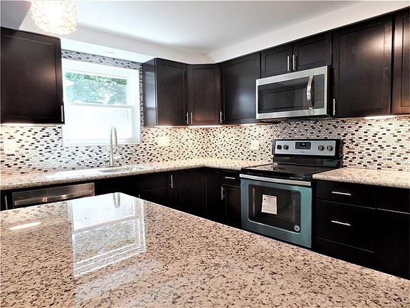 4th image of 5859 Glen Hill Dr