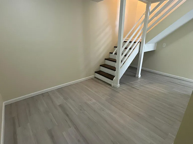47 Eastford Ct — Photo 16