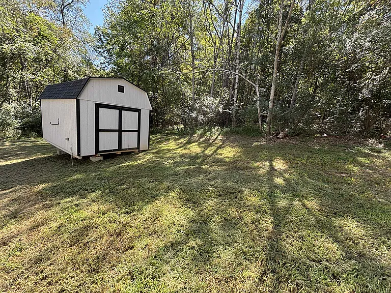 38 Goode Rd — Photo 1