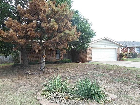 3rd image of 904 E Krayler Ave
