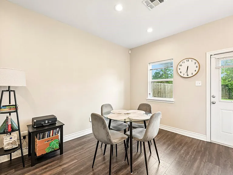 210 Garrotsville St — Photo 18