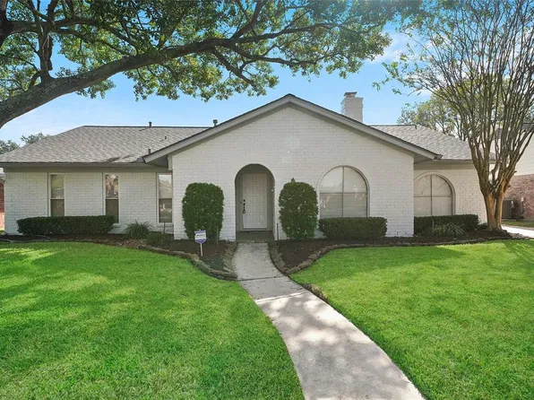 7707 Braesview Ln, Houston, TX 77071