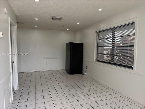 5th image of 3600 E 4th Ave #1