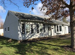 603 W Lakeview Dr, Fairfield, IL 62837