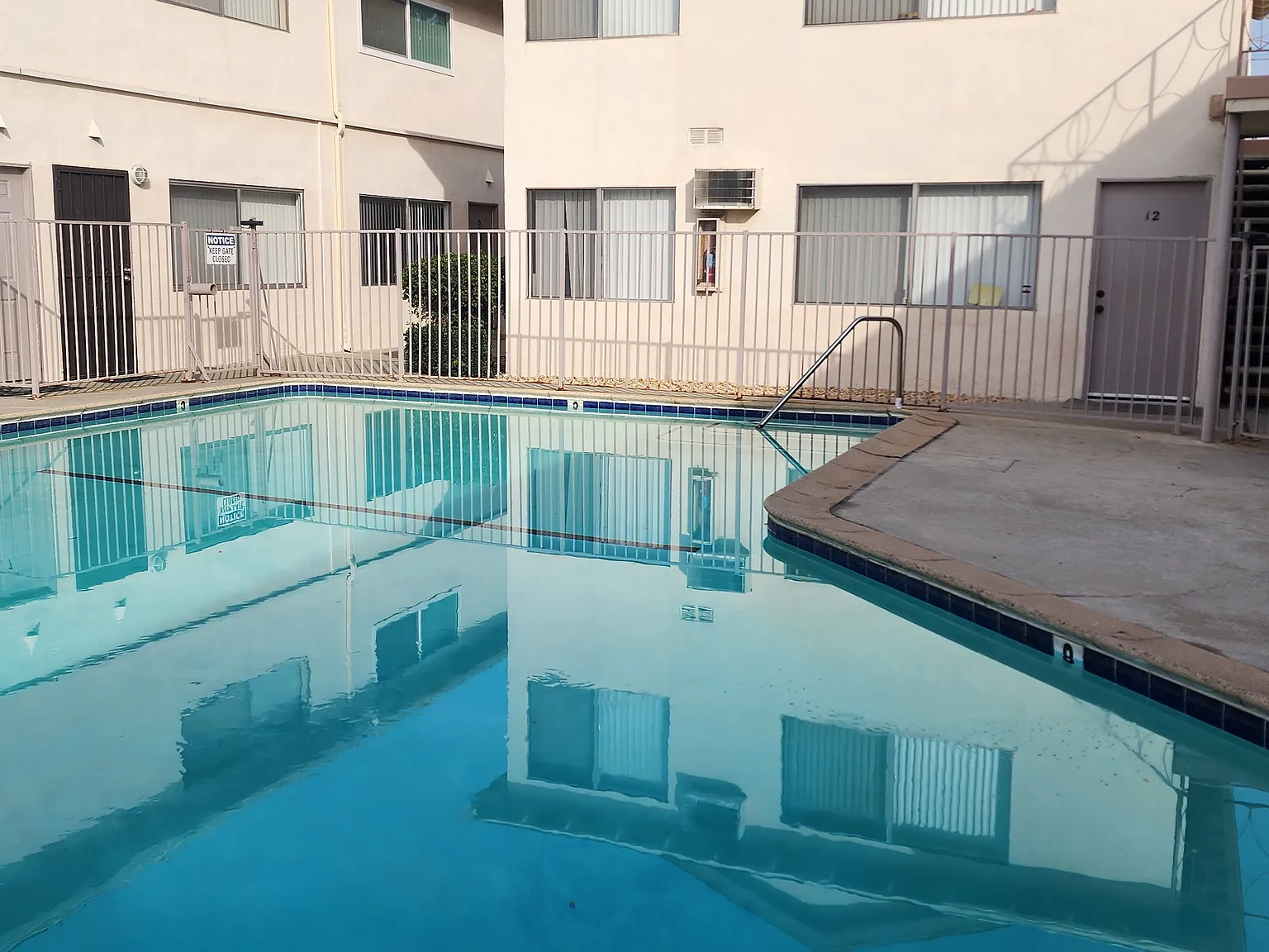Hunt Pk Apartments — Photo 2