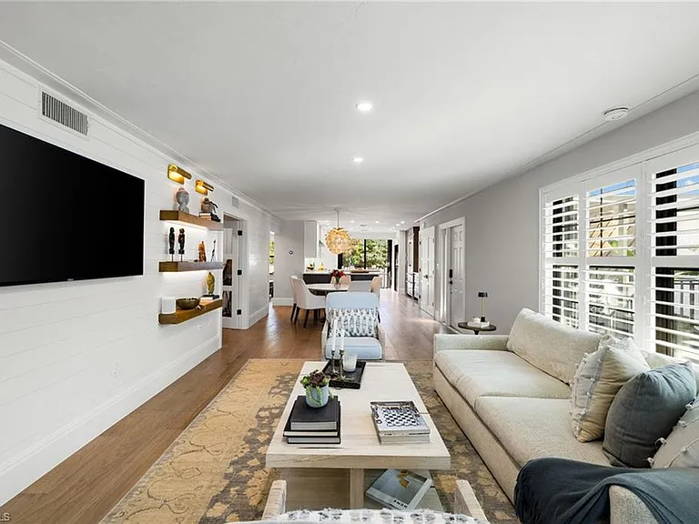 3135 Riviera Dr #B205 — Photo 22