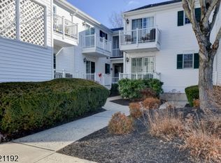 220 Alexandria Way #220, Basking Ridge, NJ 07920