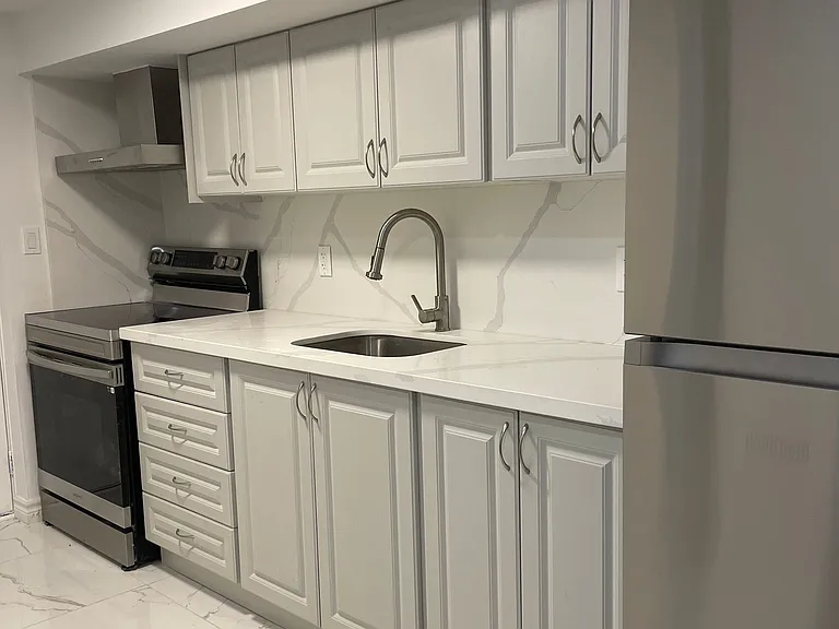 1287 Plymouth Dr — Photo 9