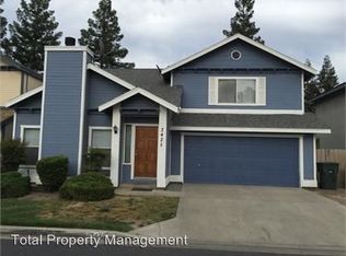 2420 W Packwood Dr, Visalia, CA 93277
