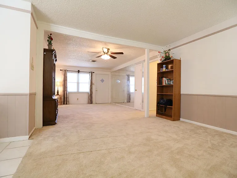 2459 Duringer Rd — Photo 6