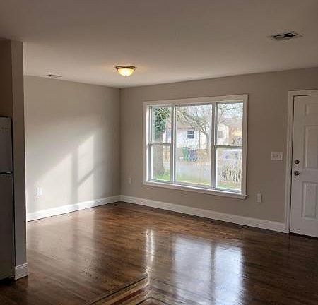 5th image of 116 Deauville Ave