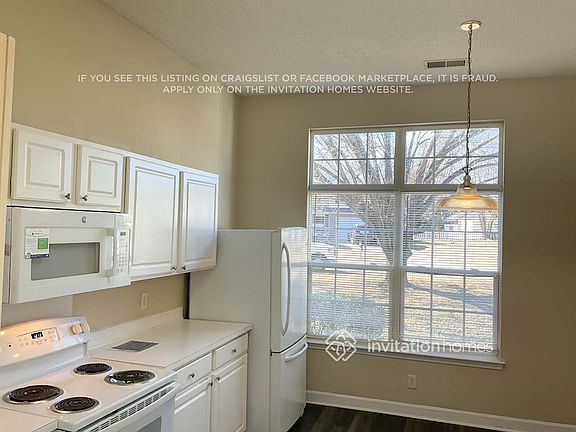5th image of 2806 Rosemeade Dr