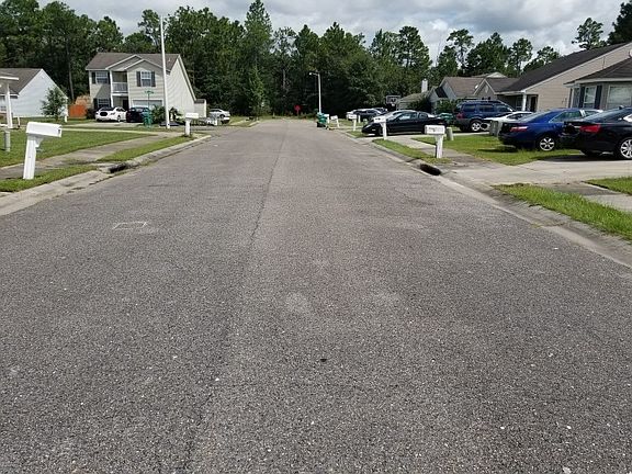 4th image of 11107 Sonja Dr