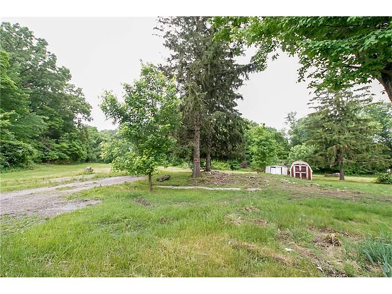 359 Hopwood Fairchance Rd photo 1