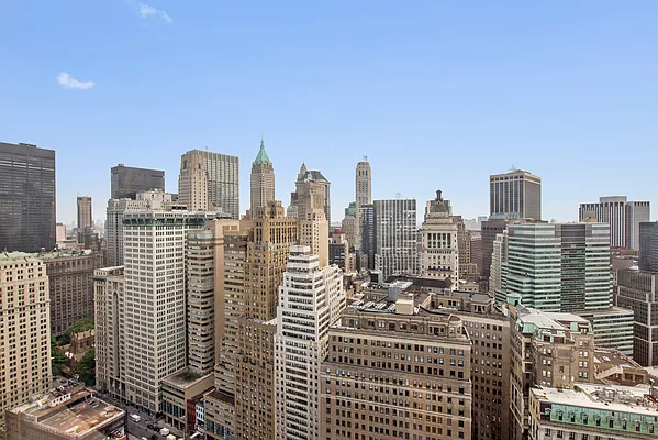 Rented by Douglas Elliman | media 24