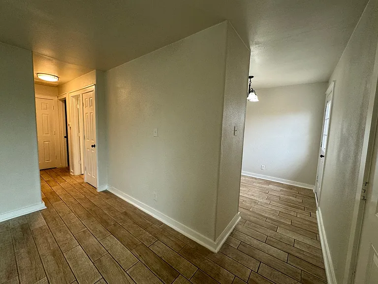2316 Andover Dr — Photo 6
