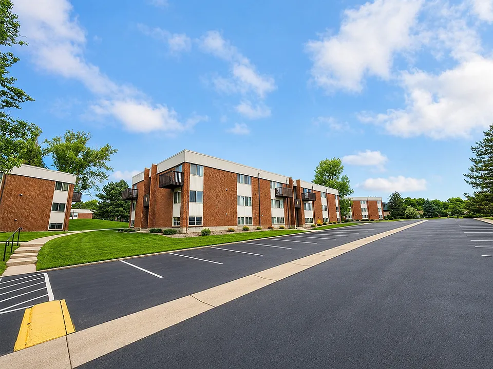 3633 S Sheridan Blvd #16